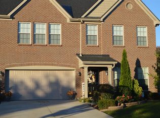 353 Gleneagles Way, Versailles, KY 40383