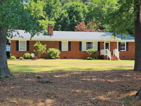 121 Old Moore Rd, Selma, NC 27576