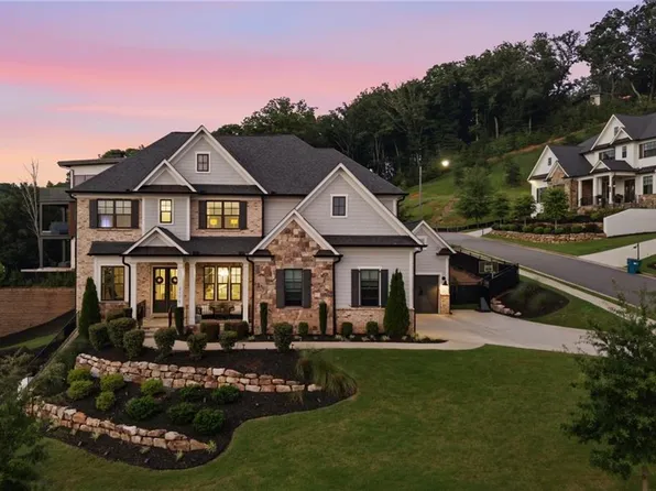 2775 Twisted Oak Ln, Marietta, GA 30066