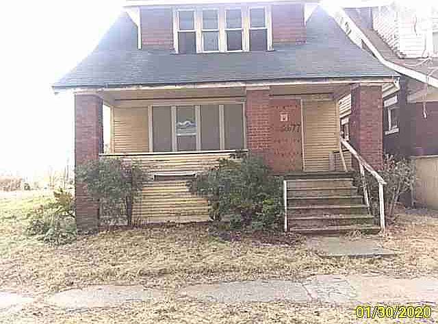 2677 W Euclid