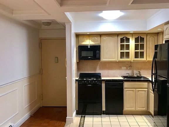 3rd image of 59-06 38th Ave #6