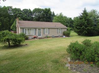 1116 Sugar Hollow Rd, Saylorsburg, PA 18353