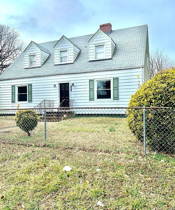 1st image of 302 S 9th Ave #A