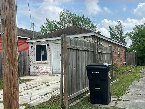 2nd image of 4247 America St