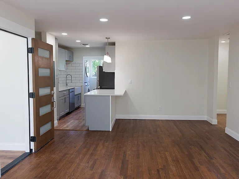 6305 Englewood Ave #3 — Photo 8