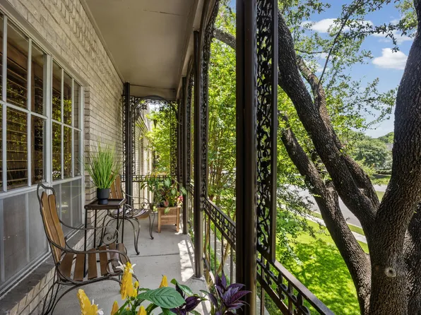 4312 Bellaire Dr S APT 203, Fort Worth, TX 76109