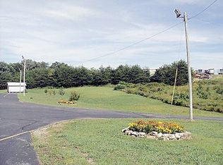 N Main St, Crossville, TN 38555