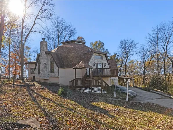 1907 NW 53rd St, Kansas City, MO 64151
