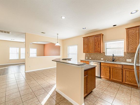 5th image of 9919 Kendahlwood Ln