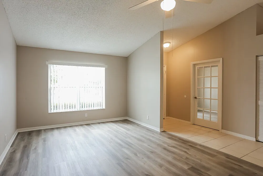 3 bed, 2.0 bath, 1908 sqft, $3,785 — Photo 3