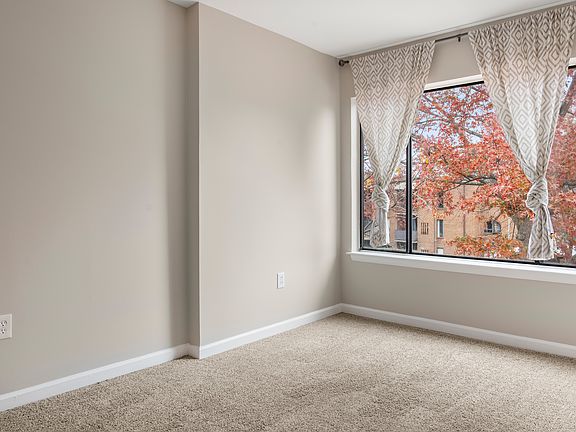 5th image of 13 Silverwood Cir APT 12