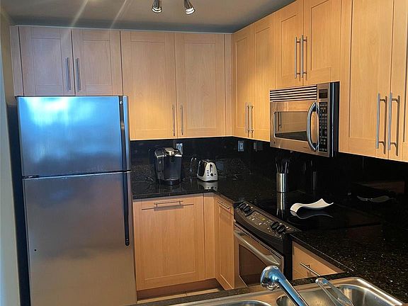 5th image of 511 SE 5th Avenue #2218