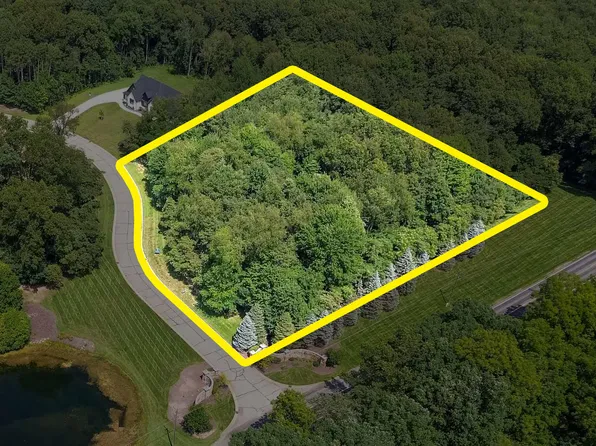 Pine Ridge Dr #9, Niles, MI 49120