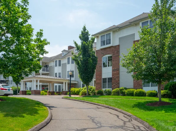 25 Cassandra Boulevard APT 304, West Hartford, CT 06107