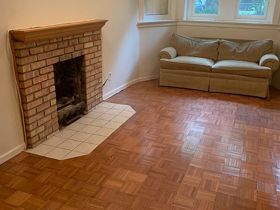 2nd image of 2113 N Sheffield Ave Bsmt G