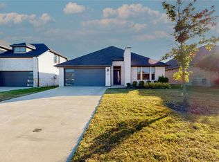 603 Cherry Hills Rd, Red Oak, TX 75154