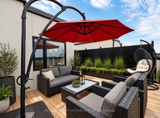 348 Wheat Boom Dr #20, Oakville, ON L6H 0V1