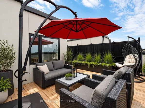 348 Wheat Boom Dr #20, Oakville, ON L6H 0V1
