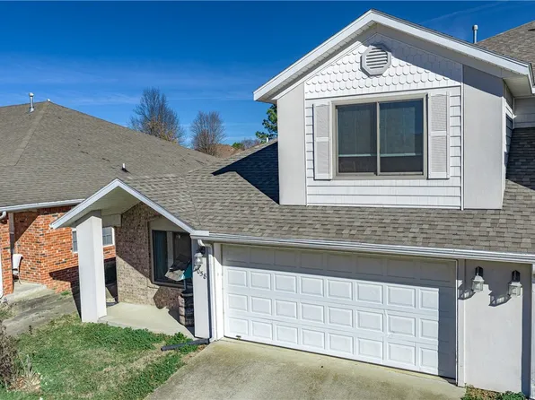 11058 Rose Ct, Farmington, AR 72730