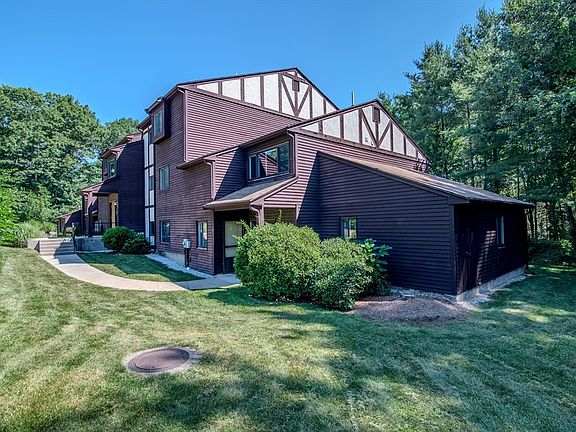 3rd image of 63 Highwood Dr #63