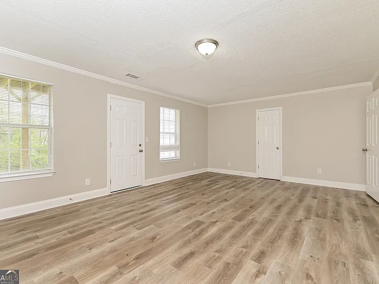 1204 Redbud Ct — Photo 10