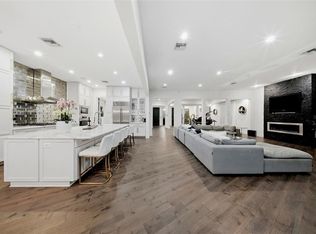 2711 W TRILBY AVENUE, TAMPA, FL 33611