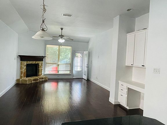 Nook and Family / Living Room
