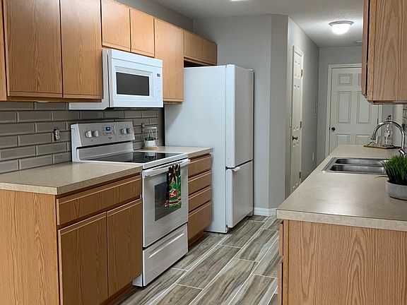 5th image of 605 Wyoming Ave