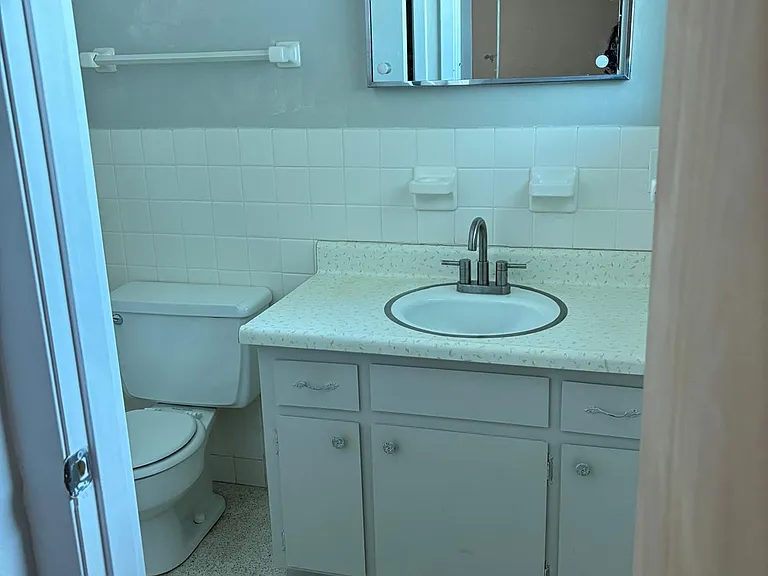 275 Belle Ayre Dr — Photo 8