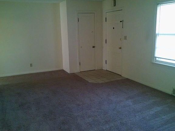 5th image of 536 W Ellsworth Ave