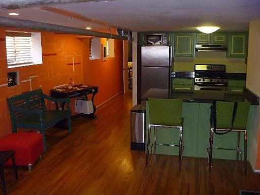 3rd image of 1732 W Leland Ave APT G