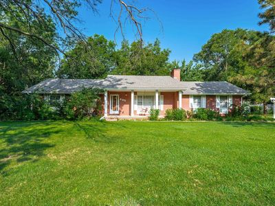 435 S Howe Rd, Wichita, KS, 67209