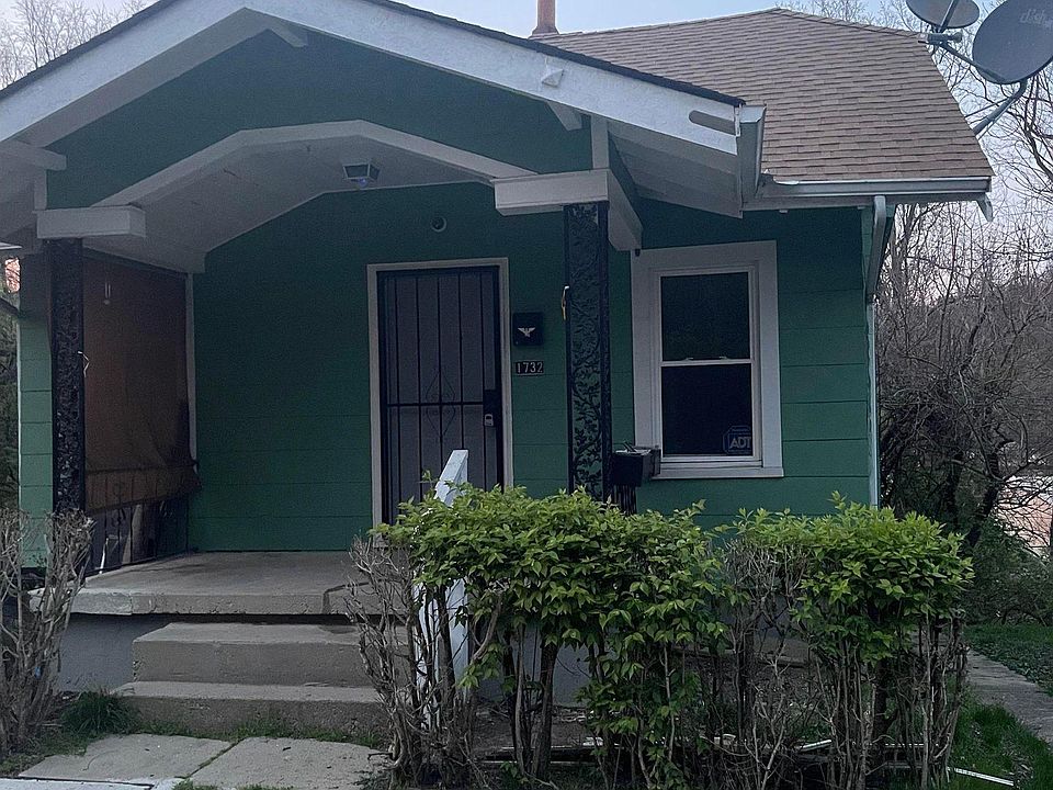 1st image of 1732 Esmonde St