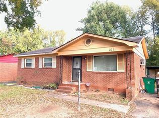 212 Edgegreen Dr, Charlotte, NC 28217
