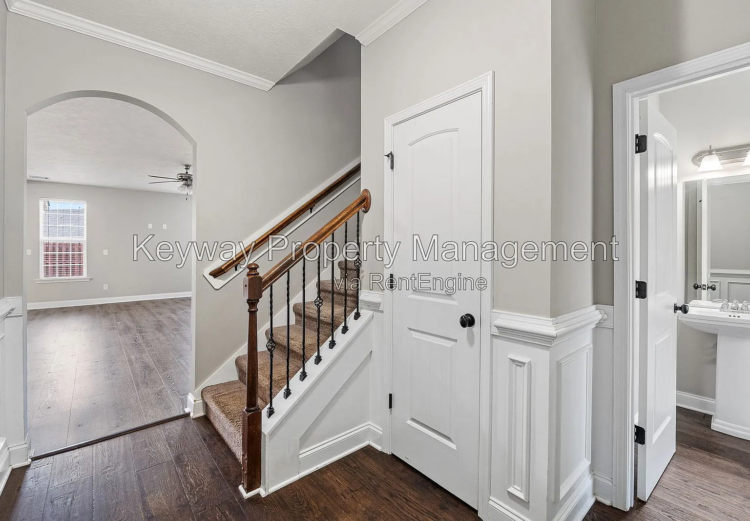 4 bed, 2.5 bath, 2424 sqft, $2,435 — Photo 4