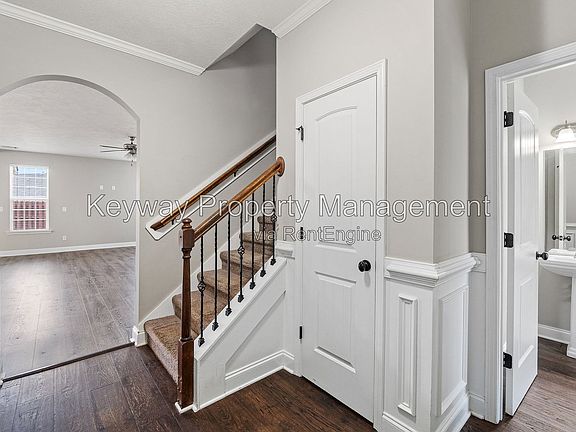 5th image of 3070 Margot Ln