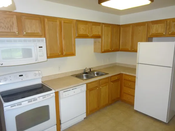 2016 Wood St, Lansing, MI 48912