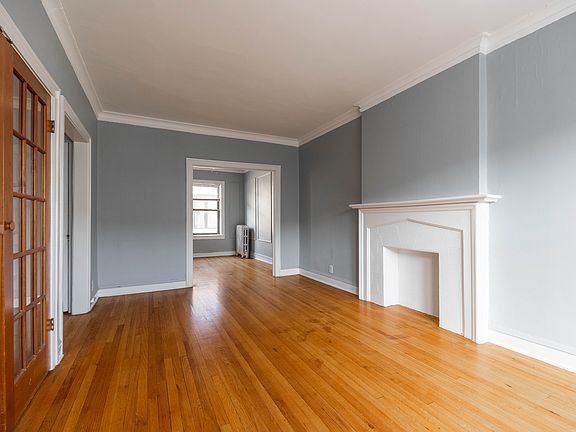4th image of 1318 W Estes Ave #3