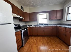 2 Danielson St