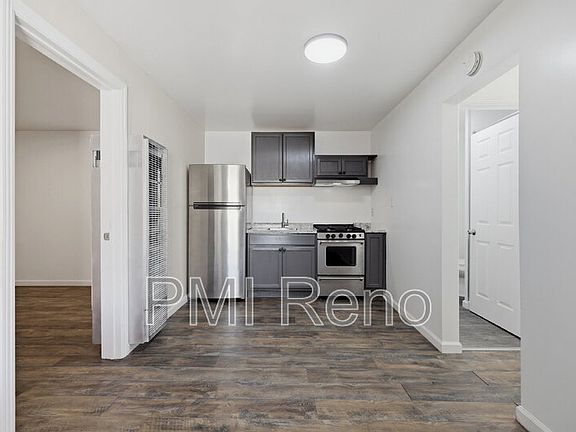3rd image of 1515 N Carson St Unit 4