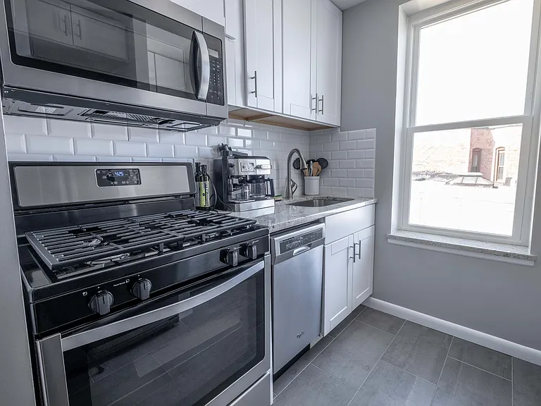 310 Palisade Ave #9 — Photo 6