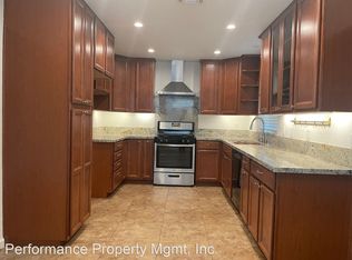 2041 E Cromwell Ave, Fresno, CA