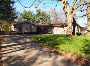 909 Wishbone Cir, Lexington, KY 40502