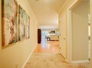 318 McCauley St APT 3, Chapel Hill, NC 27516