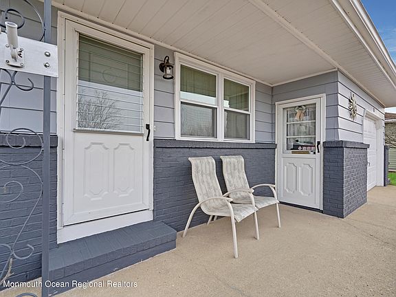 5th image of 78 Scarborough Pl