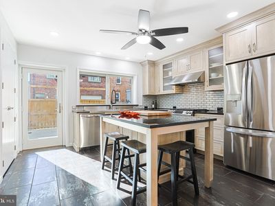 924 Montrose St, Philadelphia, PA, 19147