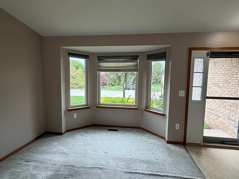 30300 Madison Ave — Photo 10
