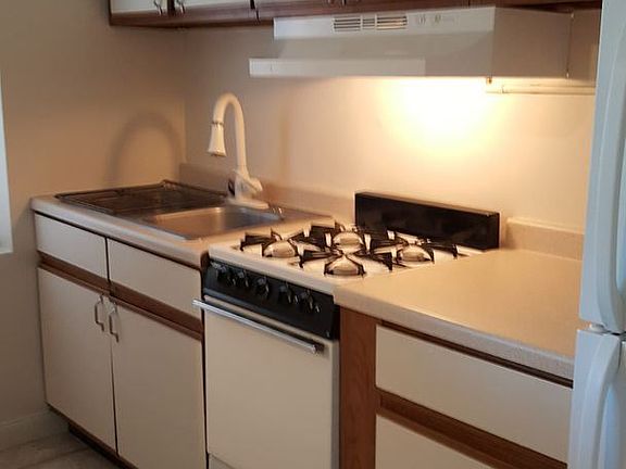 3rd image of 3429 Emerson Ave S #8387259