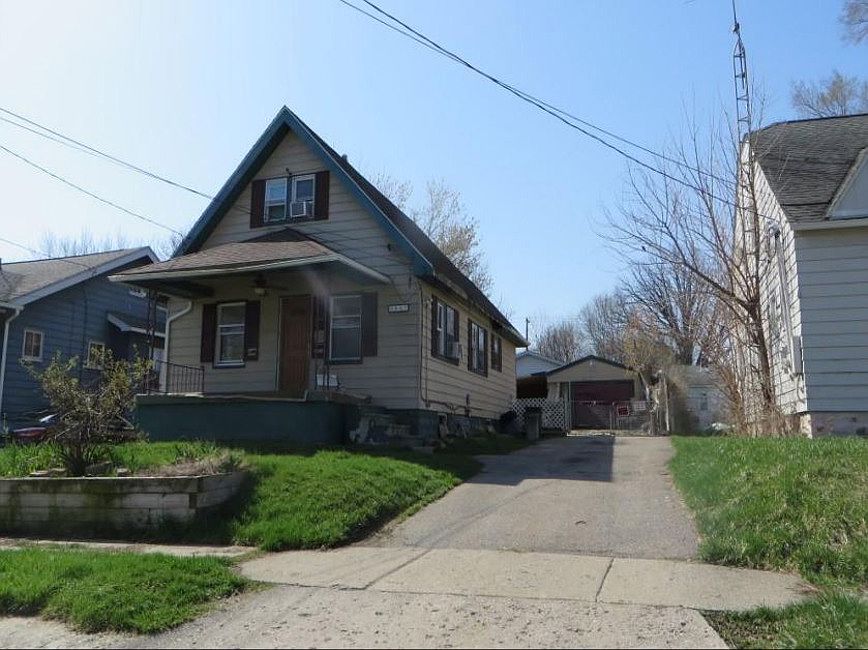 2nd image of 3827 Zimmerman St