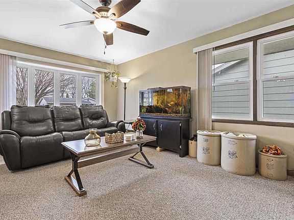 5th image of 2910 Bavarian Ln
